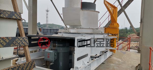 錘破、對輥破、立軸沖擊破三種制砂設(shè)備優(yōu)劣對比