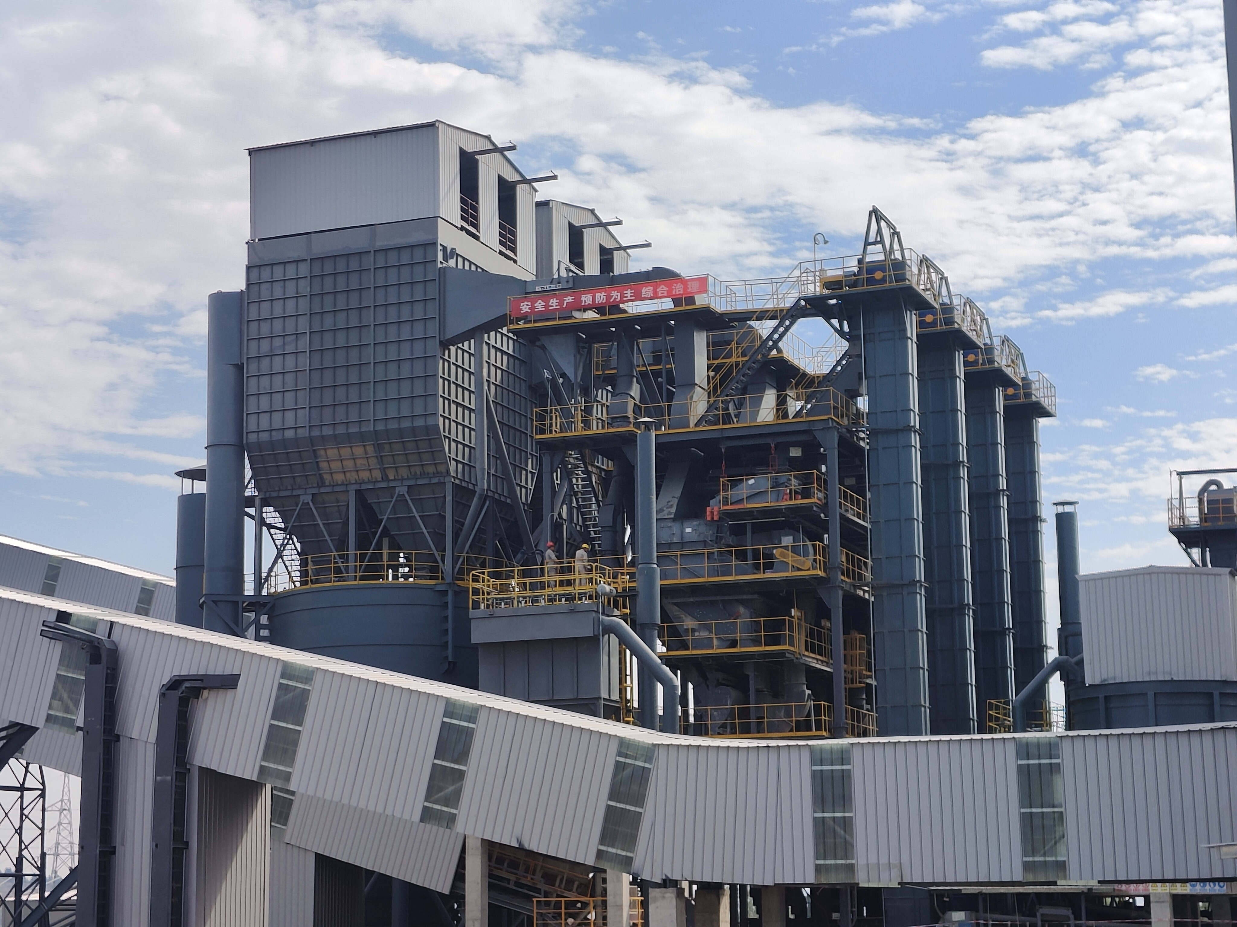 河南208家礦山納入省級綠色礦山名錄，制砂樓助力綠色砂石建設(shè)！